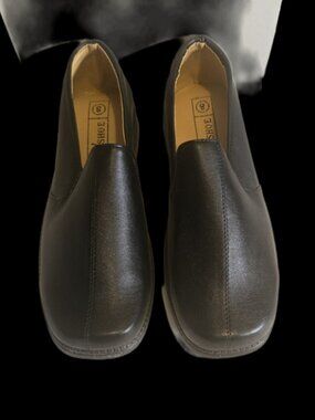 Women’s Black Comfort Work Shoes – Slip-On Everyday Walking Shoes